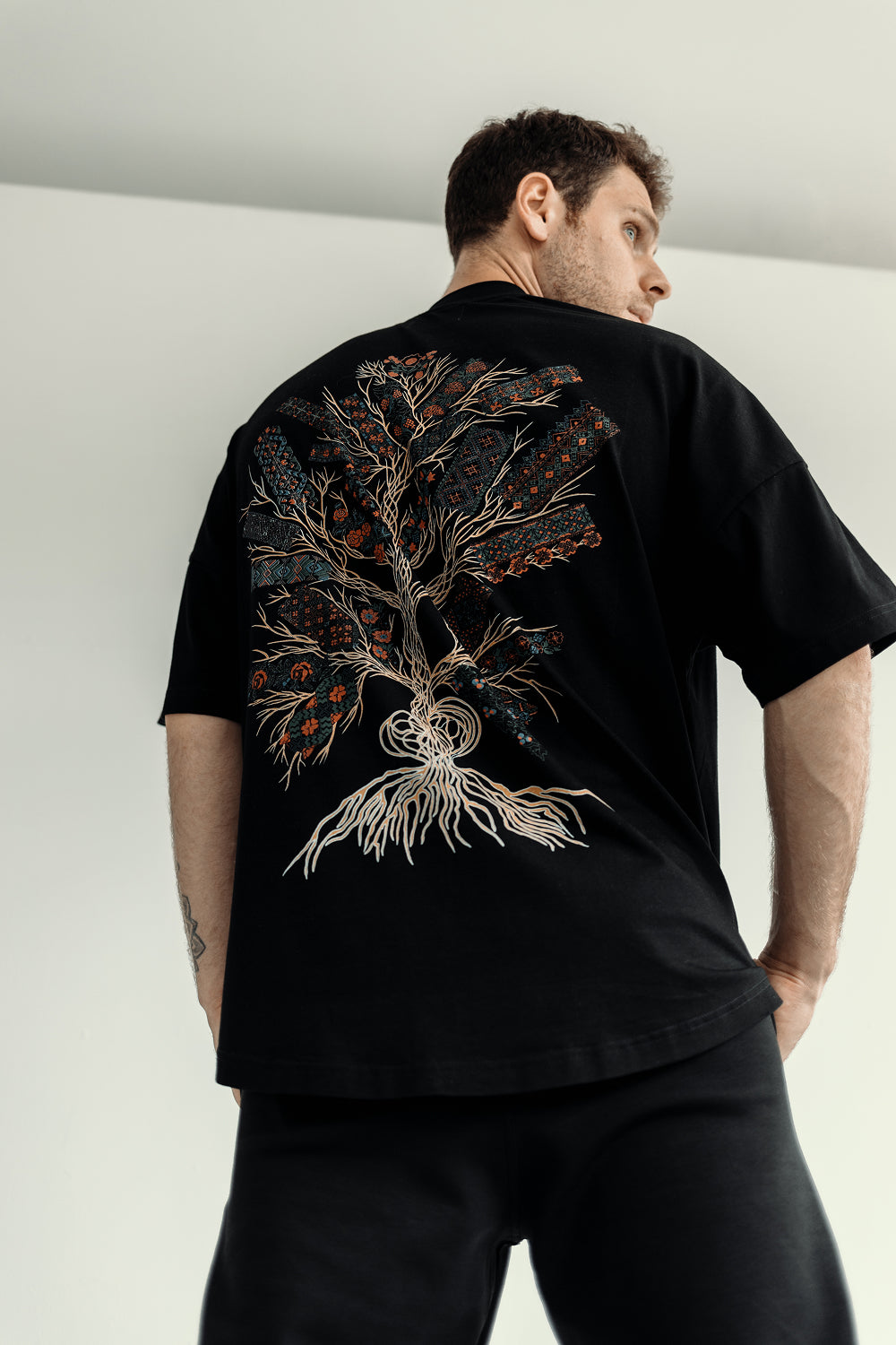 Футболка «Дерево життя» oversize чорна
